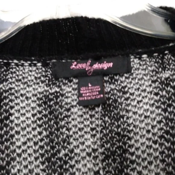 Soft Large Black White Cardigan Sweater - Picture 7 of 15